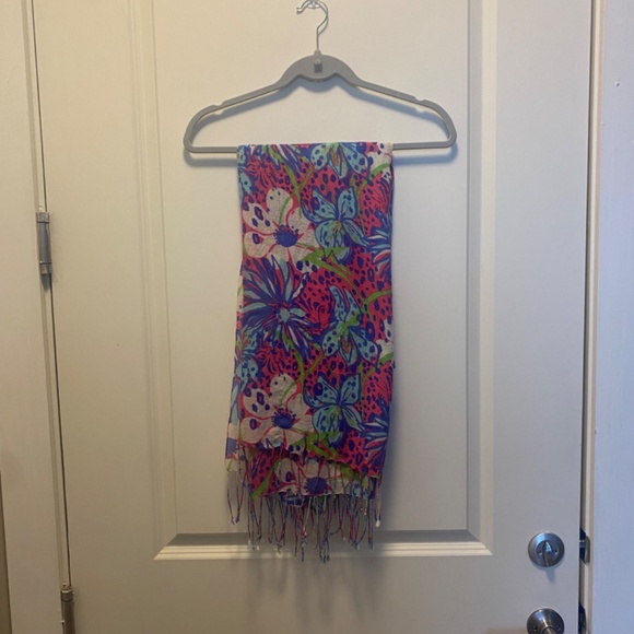 Lilly Pulitzer Murfee scarf - Picture 3 of 5
